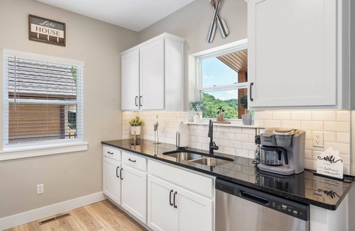 Kimberling City House | Table Rock Views with Private Hot Tub, Indoor/Outdoor Pools, Near Silver Dollar City & Free Tickets