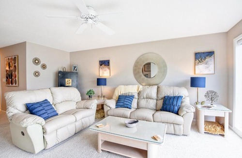 Village of Four Seasons House | Ten Minutes to "The Strip" - Amazing Lake Views
