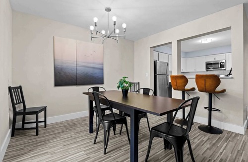 Rochester Apartment | The Best Stay with Parking and Amenities!