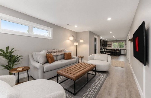 Lake Leelanau Condo | 🌲 The Birches ➠ Luxury Condotel in Downtown Lake Leelanau | U3