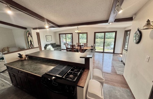 Winneconne House | The Channel House on Lake Winneconne- 3 bedroom 2 bath with boat house game room