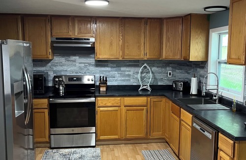Higgins Lake Cottage | The Cottage at Midpoint. Charming 3 bedroom retreat near Higgins Lake.