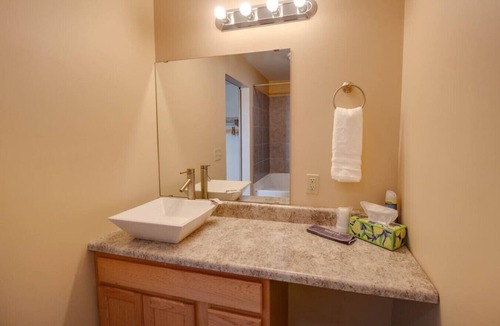 Grafton Bed & Breakfast | The Deckhouse at Aerie`s Resort