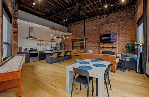 Effingham Apartment | The Exchange. Big Luxury Loft, XCHNG. Modern Loft in the heart of Effingham.