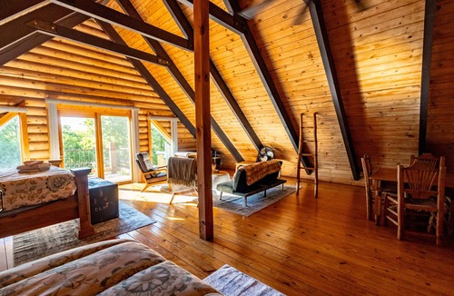 Sullivan Cabin | The Firefly Lodge on Lake Shelbyville - Fully Updated Cabin with Lake Access