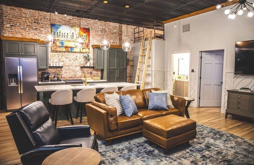 Newberry Condo | "The Heist" Newberry's Premier Place to Stay