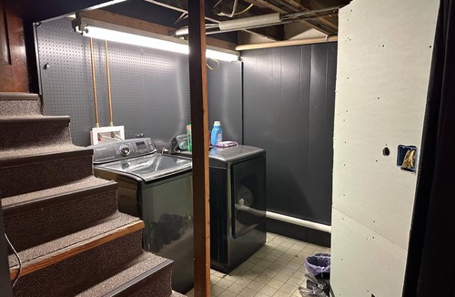 Olney Apartment | The Hidden Hollow - 1 Bd., 1 Bath newly renovated apartment! Speakeasy Theme!