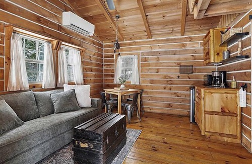 Harbert Cabin | The Hideout Cabin | Firepit | Nature | Pet-Friendly