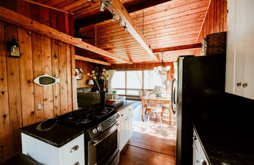 Cedar House | The Irwin Cottage