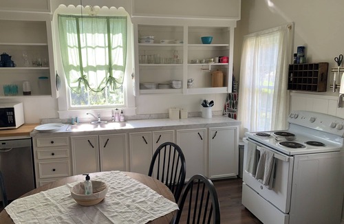 Donaldsonville Apartment | The Lone Start Suite on the Mississippi River in Donaldsonville