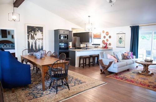 Abilene House | The Prickly Pear by Curated Stays: King Bed