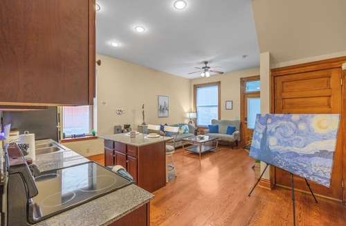Shaw Apartment | The Shaw Collective-Botanical Garden/ZOO/The GROVE/Tower Grove Park