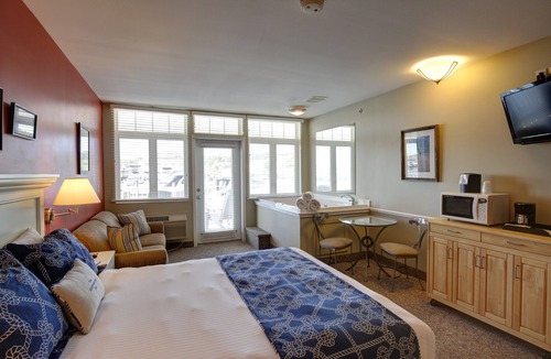 Montague Hotel | The Weathervane Inn