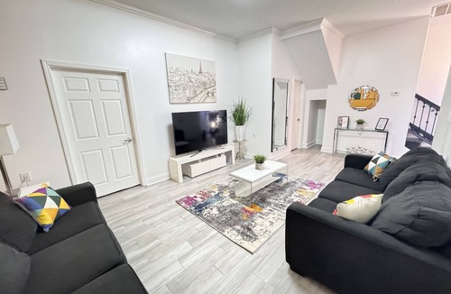Algiers House | This two-story modern retreat house is the perfect spot to rest and relax.