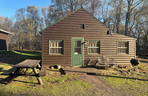 Lac La Belle Cabin | Timeless Nostalgic Resort Cabin Steps from the water and campfire nights!