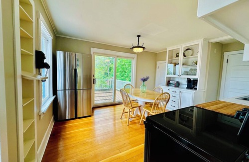 Bayfield House | Top Location, Walkable in the heart of Bayfield!
