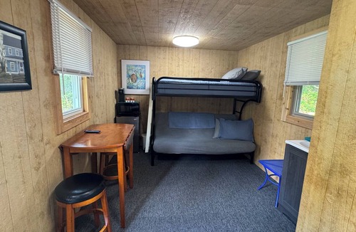 Grass Lake Cabin | Top O’ The World Tiny Cabin, Cozy 1-Room cabin on a lake in Grass Lake, MI