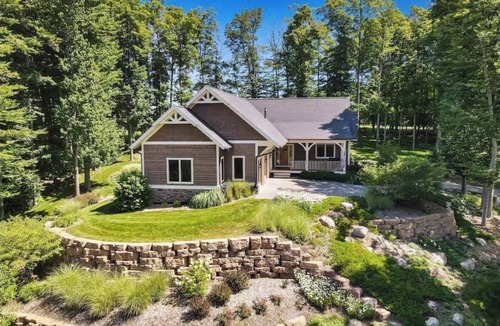 Boyne Falls House | Top of Boyne Mt. - Ski in/Ski out PRIME location for all four seasons!