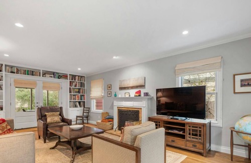 Tarrytown House | Tower Dr #A xxxxxxxx