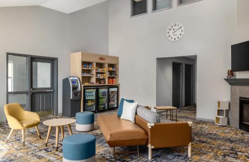 Dearborn Hotel | TownePlace Suites Detroit Dearborn