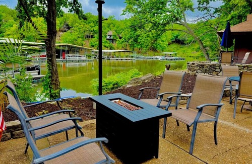 Village of Four Seasons House | Treetop Village Cedar Shores #70-Lakefront/3BD/3BA/Pools/Grill/Dock-6PP