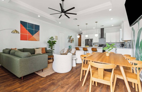 Treme House | Trendy Art Filled MidCity Oasis w/HeatedPool+ PKG