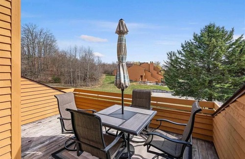 Harbor Springs Condo | Trout Creek Bunk House 28-Charming 3-bdrm/loft condo in Harbor Springs