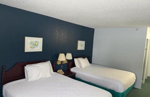 St Ignace Hotel | UP NORTH HOTEL formerly Voyager Inn