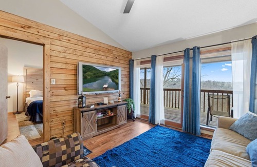Notch Estates Condo | UP TO 50% OFF, Peaceful Ozark Mtn Home, 1 Mi to Silver Dollar City