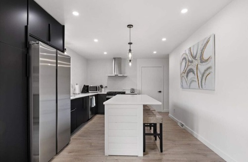 Milwaukee House | Updated 4-Bedroom Fenced Yard Near Downtown!