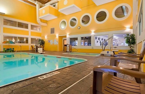 Ludington Hotel | 2-Star Hotel ∙ Best Western Lakewinds
