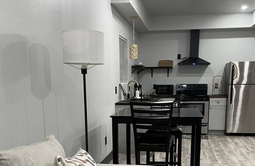 Hoffman Triangle Apartment | Villa Blanco New Orleans Vrbo near the Superdome, French Quarter, & Bourbon St.