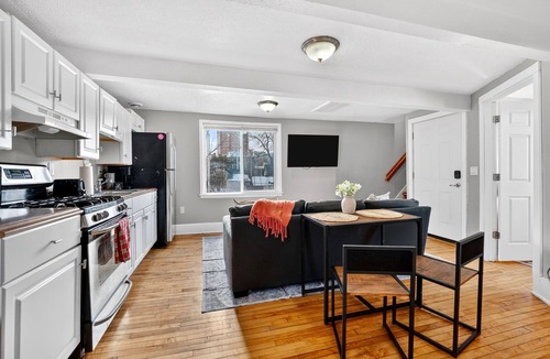 Lower East Side House | Walk to Brady St, 2-story upper flat, Sleeps 7!