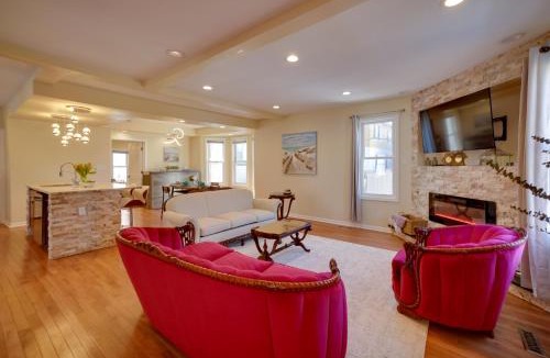Bay View House | Walk to Kinnickinnic Ave! Newly Updated Abode