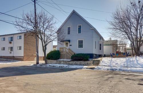 Bay View House | Walk to Kinnickinnic Ave! Newly Updated Abode