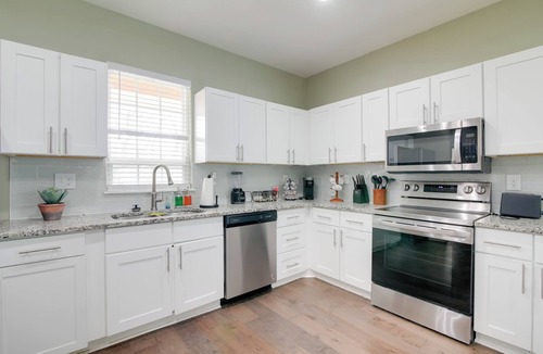 Midtown House | Walk to Live Music! Midtown Memphis Home w/Yard
