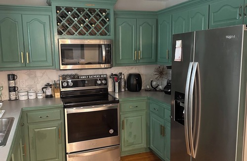 Kansas City House | Walking distance from the Kansas City Stadium.! 1.0 miles.