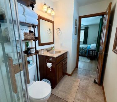 Valparaiso House | Wandering Whitetail Estate - Indiana Dunes - Valpo U - Pet Friendly