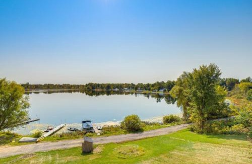 Six Lakes House | Waterfront Cottage w/Dock & Views in Six Lakes!