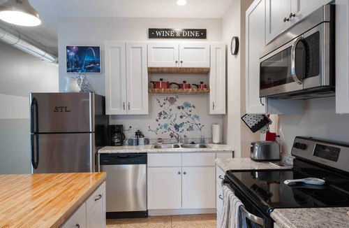 Southwest Garden Apartment | We do Italian STL style. Perfecto! Enjoy our NBHD!