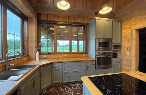 Hudsonville House | We Live in a Barn - Stunning Timber Frame Country Retreat near Hudsonville