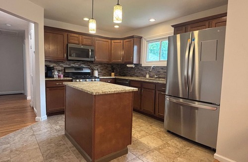 Webster Groves House | Webster Groves Selma Retreat 3BR, Fenced Yard, Family & Pet Friendly