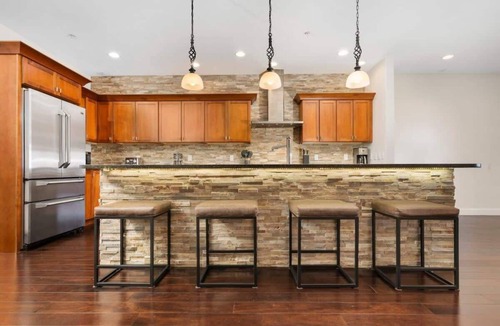 Traverse City Condo | West Bay Overlook in Downtown TC