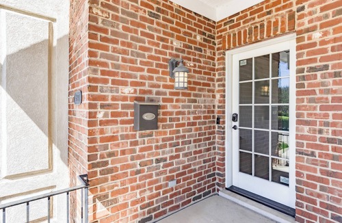 Western Springs House | Where comfort meets lifestyle at The Townhouse of Western Springs
