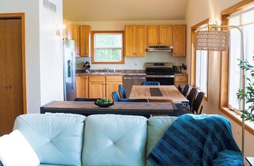 Oconto House | Where world class fishing meets serene woodland luxury.