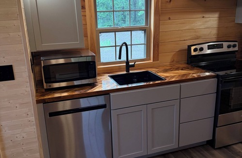 Huntsville Cabin | White Buffalo: NEW Private Ranch Cabin for Hunters & Families