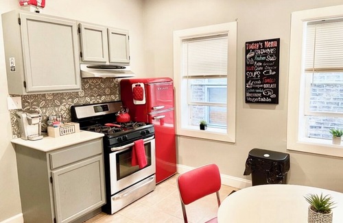 Noble Square Apartment | Wicker Park by Downtown and the Salt Shed Last Minute Special 159.00 August 9-14