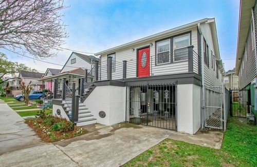 Broadmoor House | Wonderful 3-bedroom house with AC in vibrant New Orleans