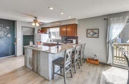 Central Lake Apartment | Working Farm w/On-Site Winery! Central Lake Hub