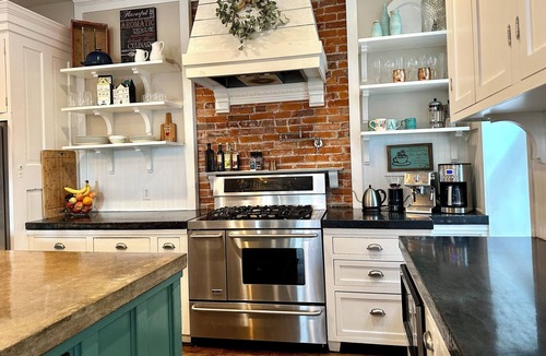 Pendleton Heights House | World Cup 5BR Sleeps 14 Pet Friendly Near KC Current + 10 Min to FIFA/ARROWHEAD